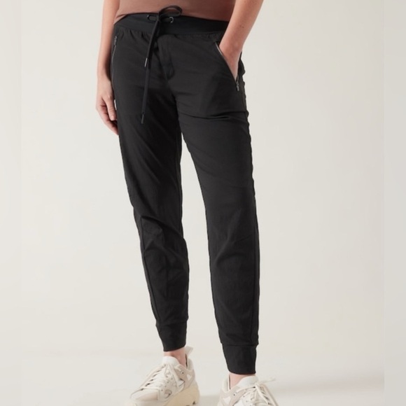 Athleta Pants - ATHLETA Trekkie North Jogger pant Black